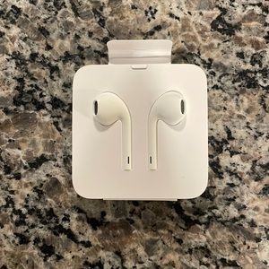 New Apple headphones